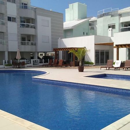 Apartamento Frente Para A Piscina A Uma Quadra Da Praia Florianópolis 외부 사진