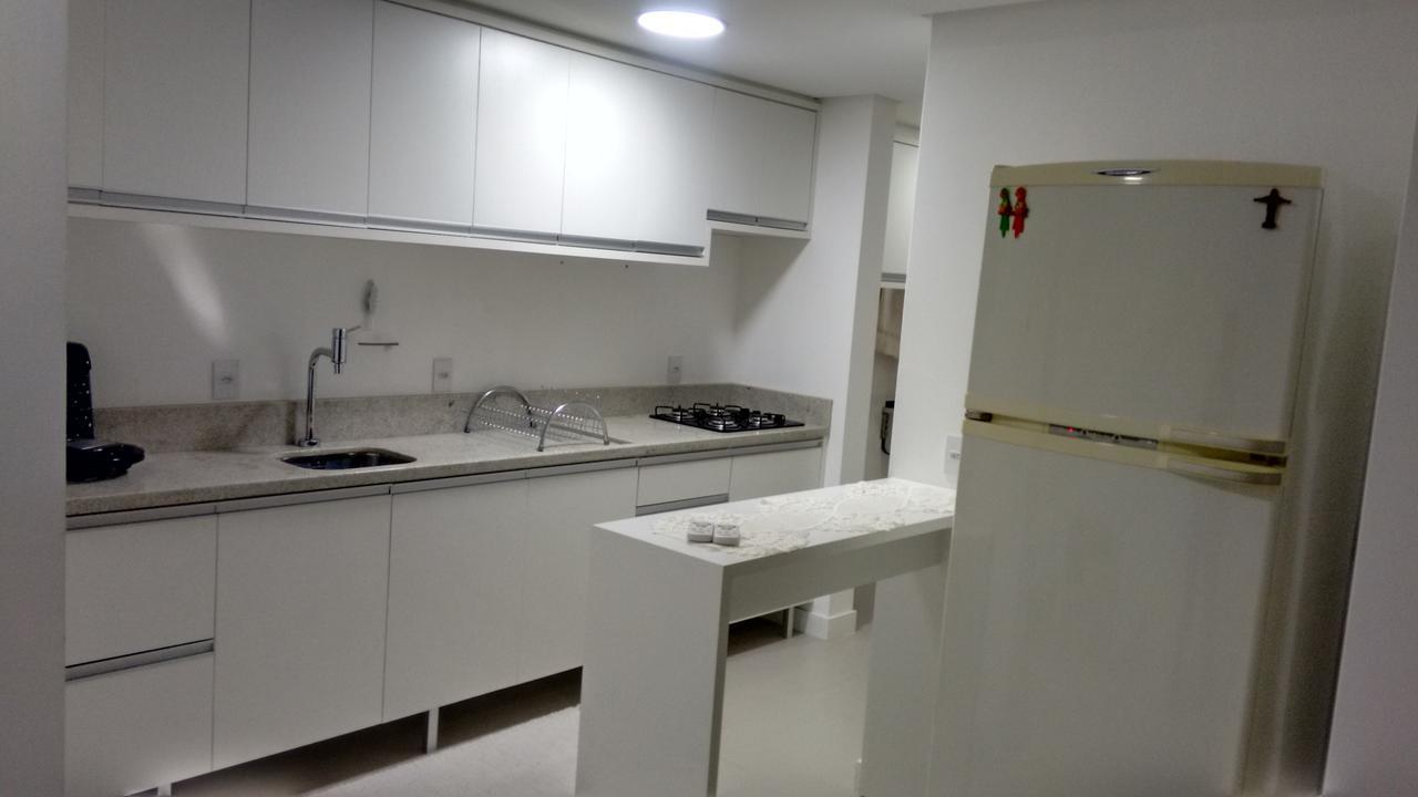 Apartamento Frente Para A Piscina A Uma Quadra Da Praia Florianópolis 외부 사진