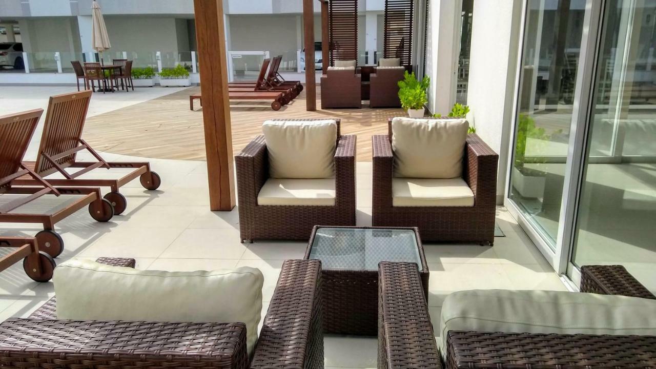 Apartamento Frente Para A Piscina A Uma Quadra Da Praia Florianópolis 외부 사진